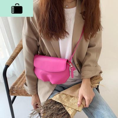 小包包小众复古饺子包斜挎女春天百搭胸包女潮ins 街头高级感腰包NEW LAKE女斜挎包