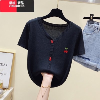 YIBUSHENG大码女装夏装新款显瘦上衣半袖200斤胖mm清新甜美V领针织短袖T恤