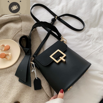 网红小包包质感斜挎女包2019秋冬新款潮韩版手提水桶包百搭单肩包艾狄伊娃手提包