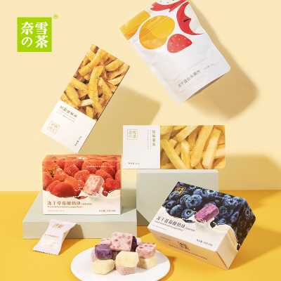 奈雪的茶零食大礼包芒果干薯条冻干水果酸奶块办公室充饥下午茶零食新年送礼礼盒芒果干80g+原味薯条60g+黑椒薯条60g+冻干水果脆片4