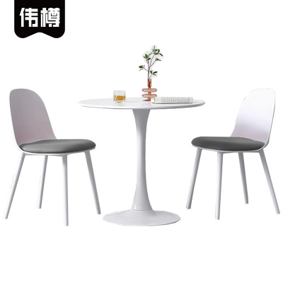 伟樽洽谈桌一桌二椅600*600*750mm套