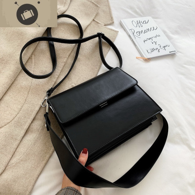 包包斜挎包女2020新款ins超火大容量宽肩带单肩包仙女复古小方包艾狄伊娃单肩包