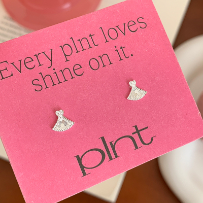 纯银碎冰冰裙子耳钉女小众设计感养耳洞耳饰睡觉免摘气质耳环送女朋友老婆情人节七夕生日礼物