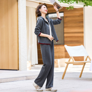 气质妈妈装休闲套装女时尚中老年女士休闲两件套衣服50岁运动服女