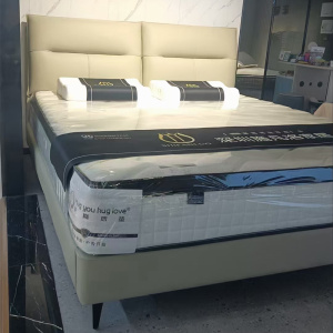 科朔生态真皮床现代简约皮床工厂展厅实拍轻奢风网红床881