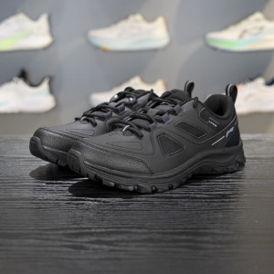 李宁 户外休闲鞋男鞋秋季新款防滑耐磨反光低帮经典缓震运动鞋AGCV415 黑色-4 43