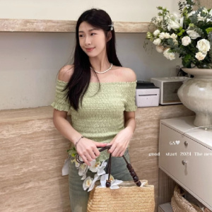 减龄甜美波浪纹木耳边上衣收腰显瘦夏季新款短款一字领针织衫T恤