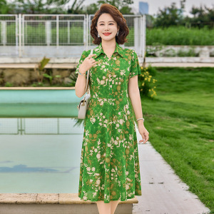 2026年中老年短袖连衣裙气质成熟妈妈装夏装裙子过膝款印花女裙子