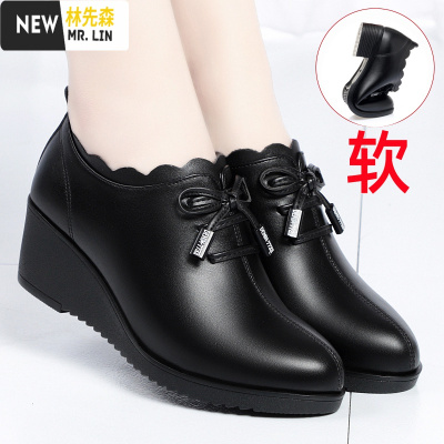 林先森妈妈鞋子软底女2021春秋款新款皮单鞋粗跟中年女鞋春季中跟皮鞋休闲鞋