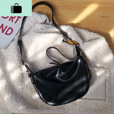 2020新款流行包包女百搭机能斜挎包韩版网红ins软皮单肩包NEW LAKE 黑色女斜挎包