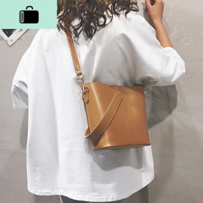 夏天时尚大容量水桶包包2020新款潮洋气单肩女包斜挎包女百搭insNEW LAKE女斜挎包