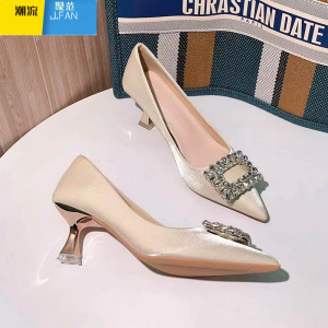 聚范法式尖头水钻细跟伴娘高跟鞋女秋2024新款杏色浅口单鞋女3CM矮跟