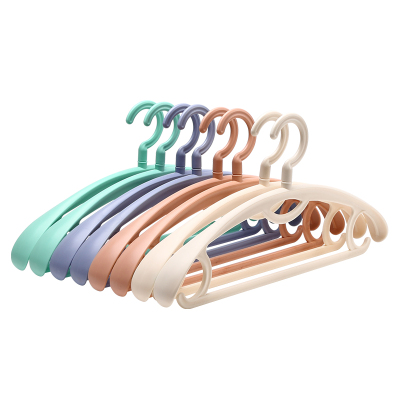肩无痕衣架批发成人防滑挂衣架家用塑料衣撑挂钩室内晾晒衣服宿舍