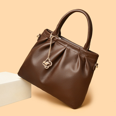 包包女包新款2026斜挎包女褶皱女士妈妈单肩包女手提包女