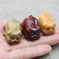 厂家直销檀木雕刻福猪趣味趴趴猪生肖汽车钥匙扣DIY男女创意挂饰送女朋友老婆情人节七夕生日礼物