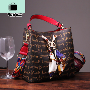 水桶包女2020新款女包时尚简约百搭大容量包包单肩包宽带斜挎包潮NEW LAKE 红咖女士手提包 红咖