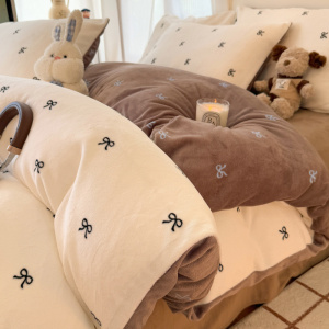 少女心双面牛奶绒床上四件套加厚保暖新款珊瑚绒毛绒被套床单