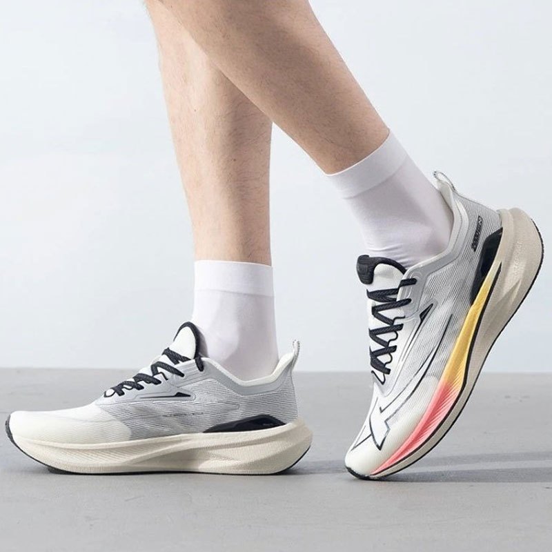 特步两千公里2.0跑步鞋男鞋新款运动鞋轻便减震回弹竞速跑鞋876219110043 ZP