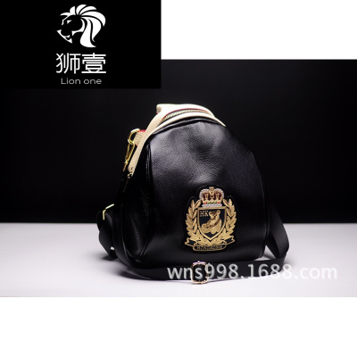 狮壹（Lionone）韩版小熊头层牛皮双肩背包休闲时尚单肩两用旅行包米奇妮卡通图案