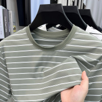 春夏新款男士短袖T恤简约圆领青年休闲条纹透气舒适薄款男装