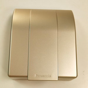 Panasonic松下开关插座86型墙壁开关插座面板雅白通用香槟金防溅盒防水盒盖板WZD8991/WBC8981