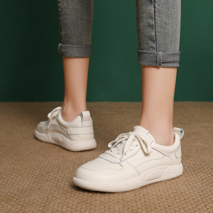 头层牛皮小白鞋女春秋新款平底单鞋舒适透气百搭运动休闲板鞋