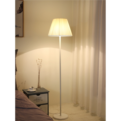  古达落地灯客厅书房卧室床头灯温馨简约现代立式台灯