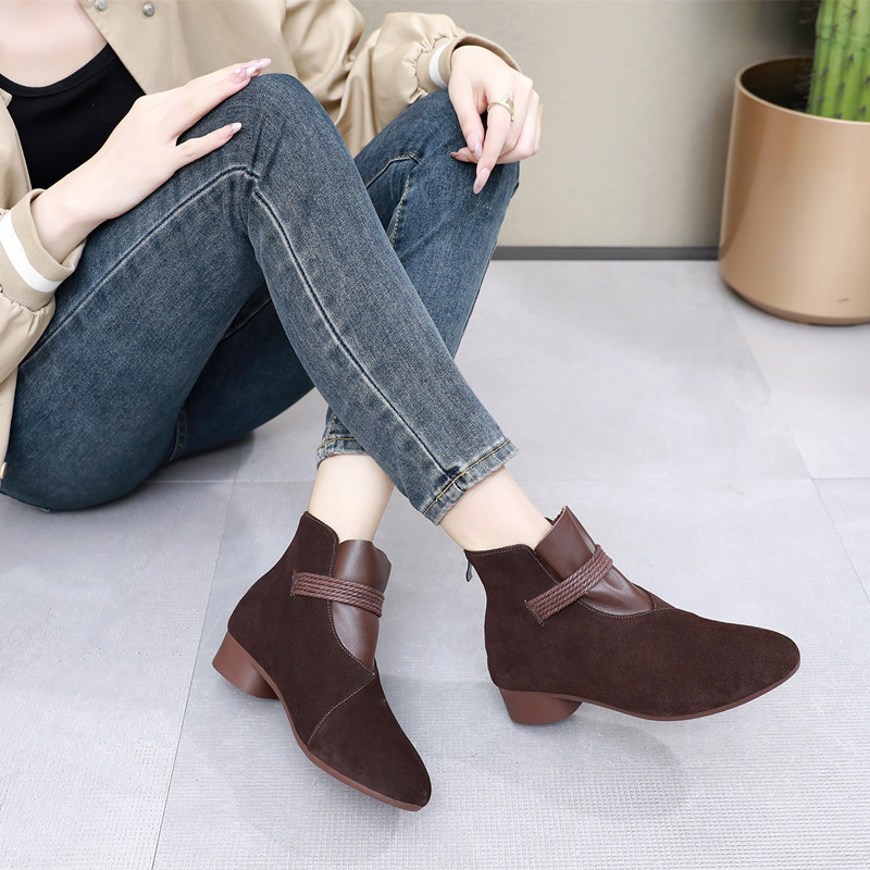 复古尖头短靴女秋冬新款磨砂真皮女靴粗跟软底中跟马丁靴棉鞋