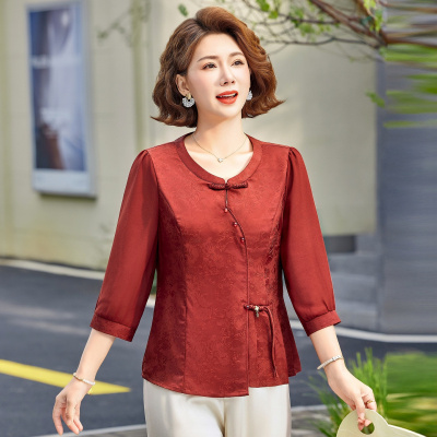 2026年遮肉显瘦款妈妈装洋气中老年女士休闲上衣气质圆领七分袖女