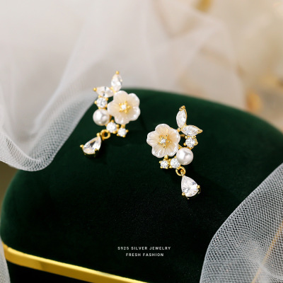 s925纯银山茶花耳钉女法式超仙轻奢温柔风高级感花朵锆石耳饰时尚送女朋友老婆情人节七夕生日礼物