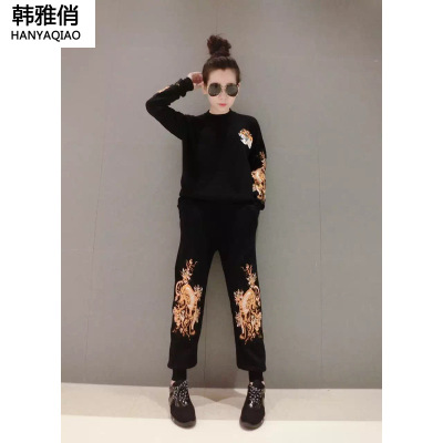 韩雅俏(HANYAQIAO)2018新品女装重工刺绣长袖长裤针织套装两件套