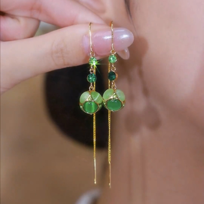 轻奢高级感绿色猫眼石球球耳线气质超闪百搭长款耳环时尚防丢耳饰送女朋友老婆情人节七夕生日礼物