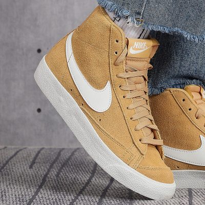 Nike耐克鞋女2021夏季新款BLAZER小麦色高帮运动鞋板鞋DB5461-701