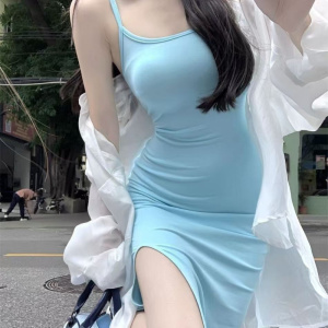 纯欲风吊带连衣裙女新款蓝色修身显瘦开叉裙子辣妹无袖包臀中长裙