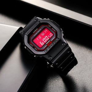 CASIO旗舰店卡西欧手表男小方块电子表G-SHOCK炫夜之城运动时尚休闲蓝牙太阳能电波石英表男表GW-B5600BC