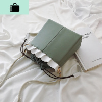 夏季小包包女2020新款潮时尚洋气单肩斜挎包韩版简约小包包水桶包NEW LAKE女斜挎包