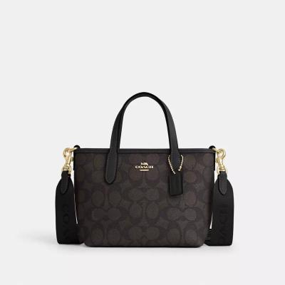 COACH蔻驰女士可调节连体泳衣附裙时尚泳装适配iPhone mini