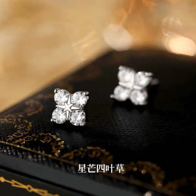幸运四叶草耳钉女S999足银个性气质百搭耳环夏季小香风耳饰品批发送女朋友老婆情人节七夕生日礼物