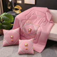 新款简约俏皮立体卡通磨毛抱枕被-笑脸小南瓜 精美织带靠垫被