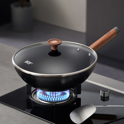 爱仕达32cm大口径有盖炒锅CF32T8Q铁质不易粘通用炉灶健康烹饪神器