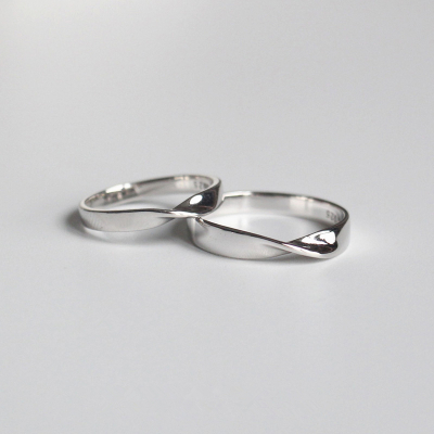 免费刻字S925纯银光面莫比乌斯环戒指简约情侣对戒学生异地恋对戒送女朋友老婆情人节七夕生日礼物