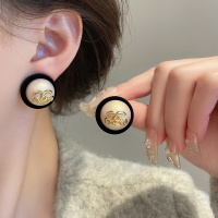 法式丝绒气质珍珠耳钉新款2023独特耳环轻奢高级感精致耳饰女送女朋友老婆情人节七夕生日礼物