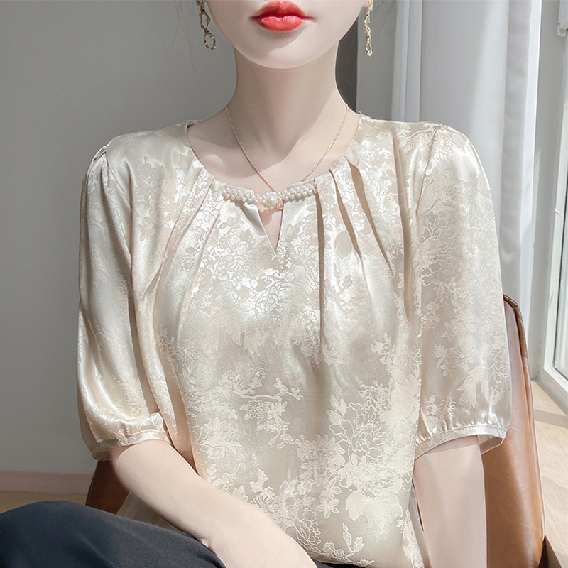 丝绸缎面2026春夏季新款女装圆领短款T恤薄款打底衫减龄短袖上衣