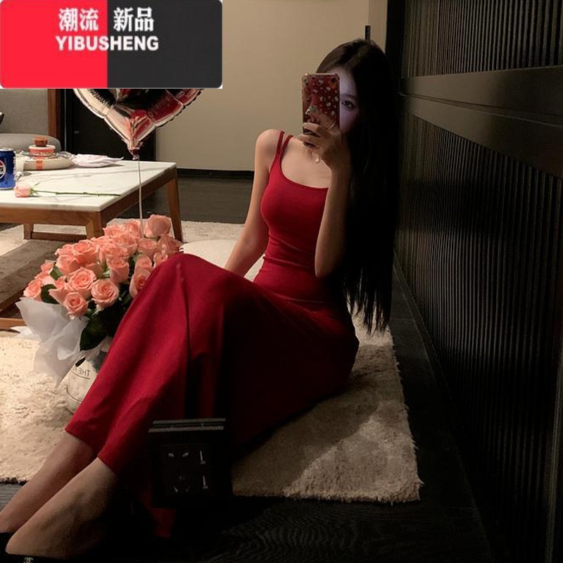 YIBUSHENG红色吊带连衣裙子女季2024新款风情万种法式气质绝美看长裙