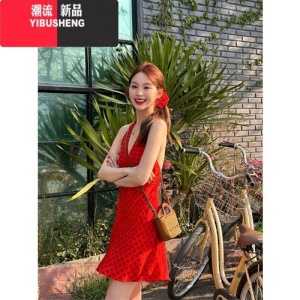 YIBUSHENG港味辣妹风红色波点挂脖连衣裙女季性感大露背气质收腰V领短裙
