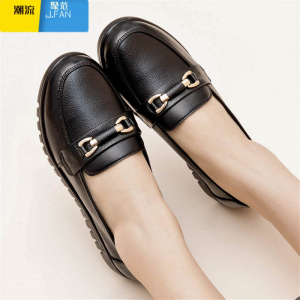 聚范款妈妈鞋软底单鞋舒适防滑中老年人女鞋中年平底工作皮鞋