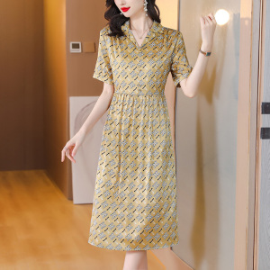 杭州贵夫人真丝桑蚕丝连衣裙女夏2024年新款中年妈妈气质收腰
