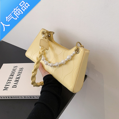 FENGHOU法国小众包包感2021新款时尚珍珠链斜挎包女夏百搭腋下法棍包女斜挎包