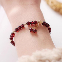 石榴石手链女新款轻奢小众精致水晶手串高级感ins小清新设计手饰送女朋友老婆情人节七夕生日礼物