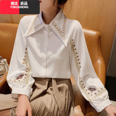 YIBUSHENG衬衫女复古港味2021春季新款女装民族风图案刺绣娃娃领白色衬衣女